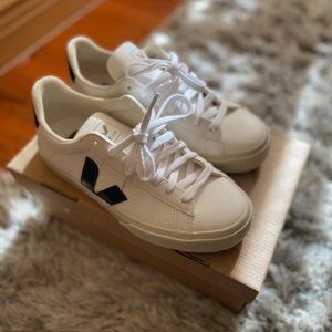 Almost new Veja Campo textured-leather sneakers